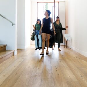 Using Influencer Partnerships to Sell Home Decor Online