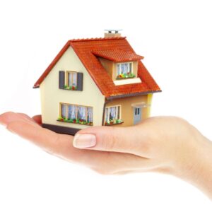 Property Pricing Strategies in a Competitive Online Market